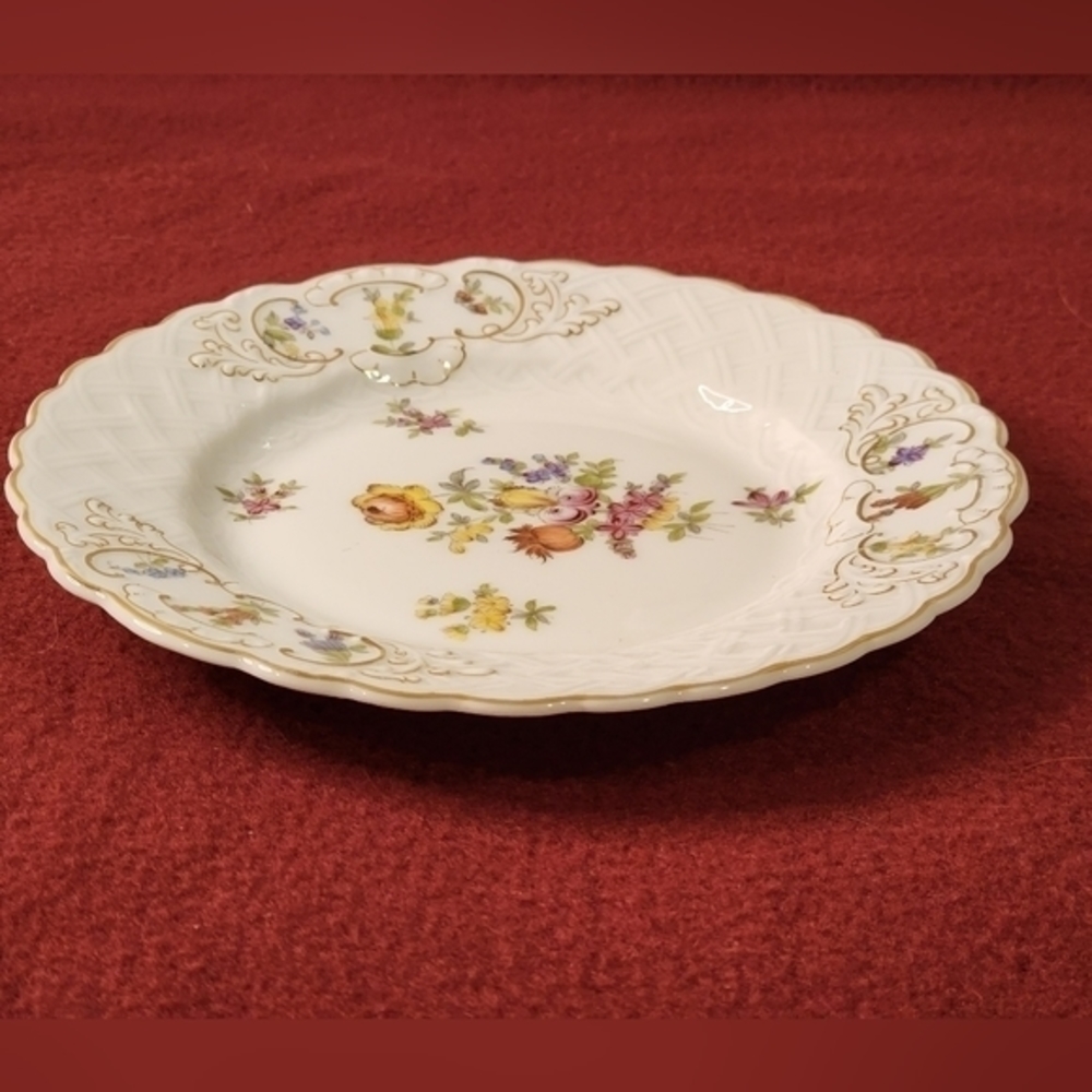 Vintage‎ Decorative Plate With Flowers Raised Criss Cross Pattern And Gold Trim